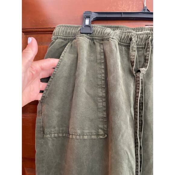 Lucky Brand drawstring, easy pocket utility pant large - Picture 2 of 5